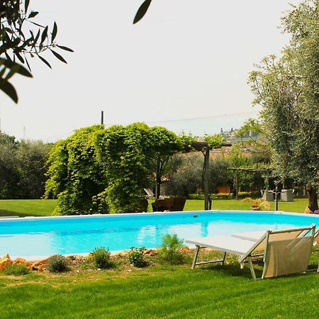 كافايون فيرونيسي Agriturismo B&B Le Casette Sul Garda المظهر الخارجي الصورة