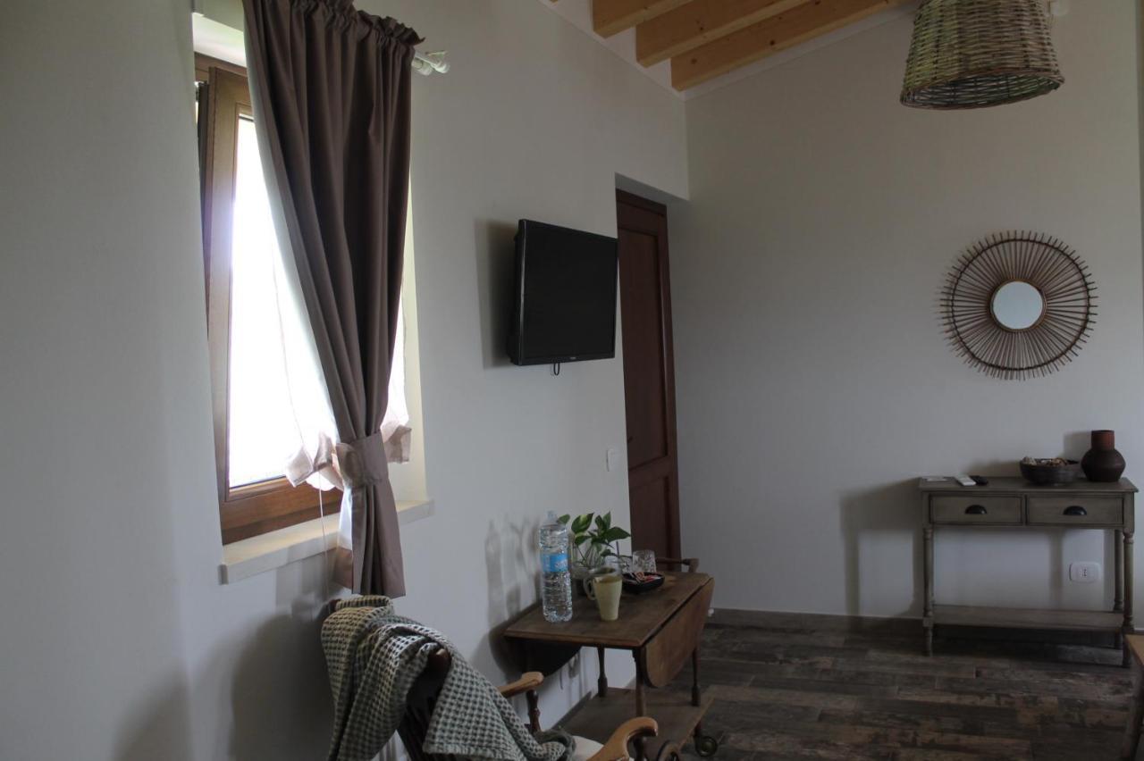 كافايون فيرونيسي Agriturismo B&B Le Casette Sul Garda المظهر الخارجي الصورة