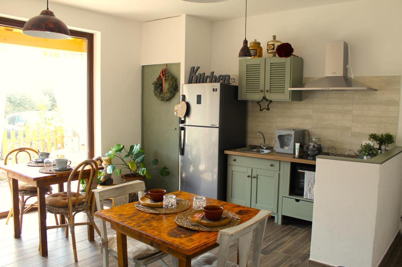 كافايون فيرونيسي Agriturismo B&B Le Casette Sul Garda المظهر الخارجي الصورة
