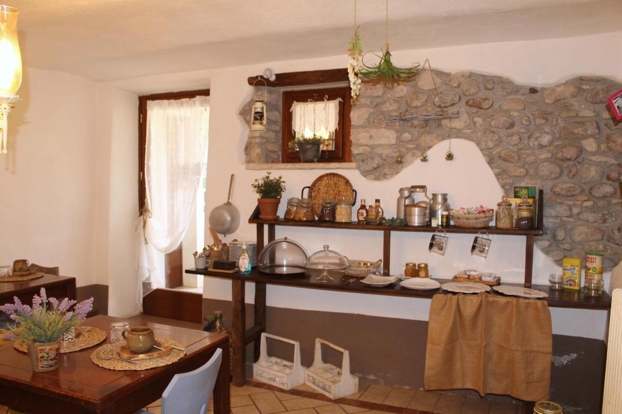 كافايون فيرونيسي Agriturismo B&B Le Casette Sul Garda المظهر الخارجي الصورة